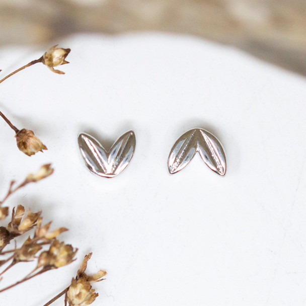 Platinum Plated 5x6mm 2 Hole Leaf Bead