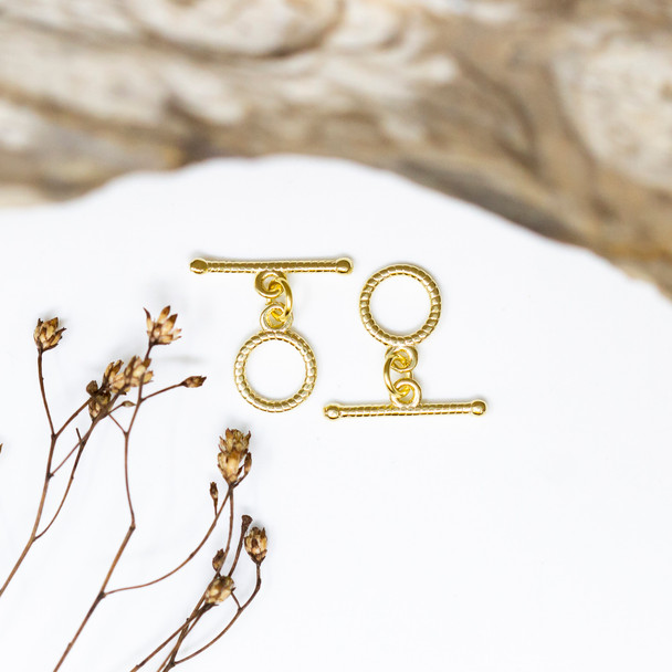 Gold Plated 8mm Small Twisted Toggle