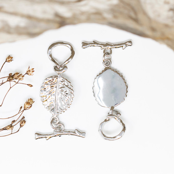 Platinum Plated 31x15mm Leaf and Branch Toggle