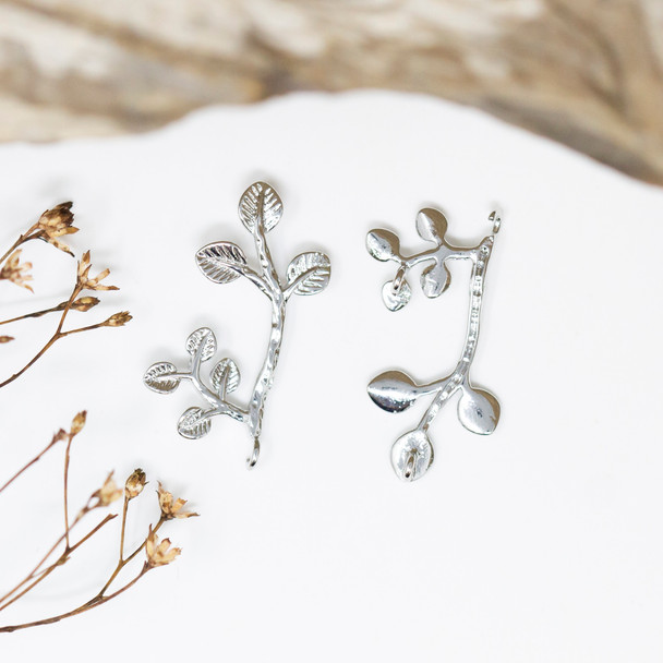 Silver Plated 25x16mm Leaf  Branch Link