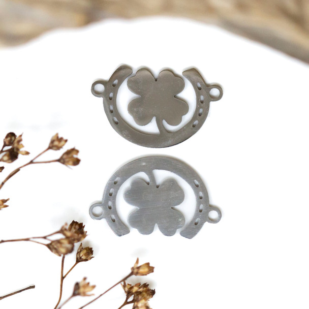Stainless Steel 13x19mm Horseshoe / Clover Link