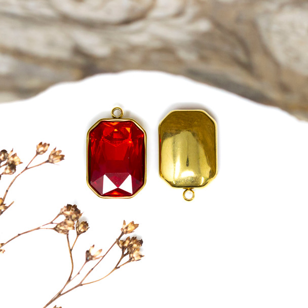 Gold Plated 11x16mm Red Rectangle Glass Rhinestone