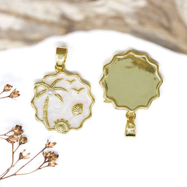 Gold Plated Enamel 20mm White Seaside with Pearl Charm