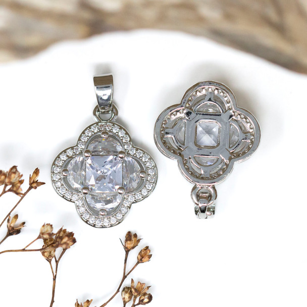 Silver Plated 18mm Crystal Clover Charm