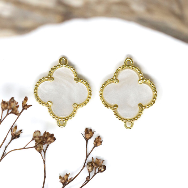 White Shell Polished Gold Plated 15.5mm Clover / Quatrefoil Shell Link