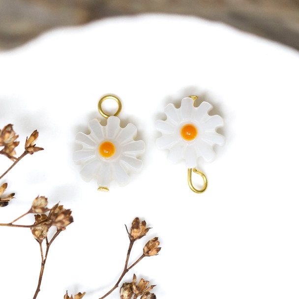 Natural Shell 10mm Daisy Charm