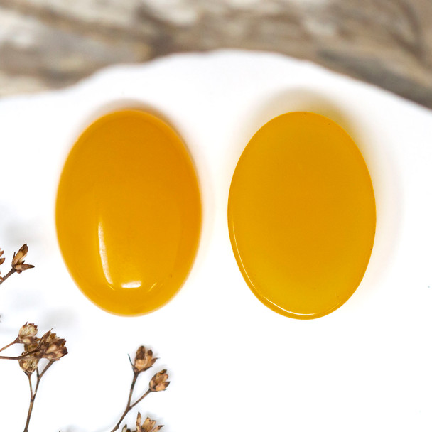Yellow Jade Polished 18x25mm Oval Cabochon
