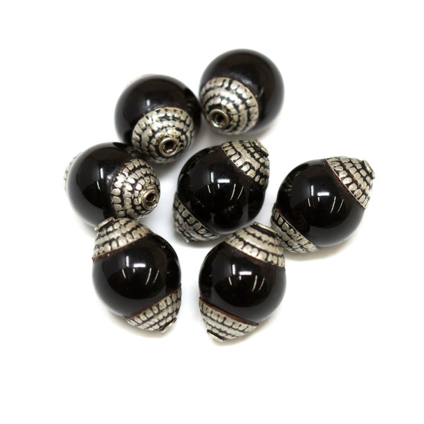 Black Onyx with Silver Tibetan Cap 10x15mm