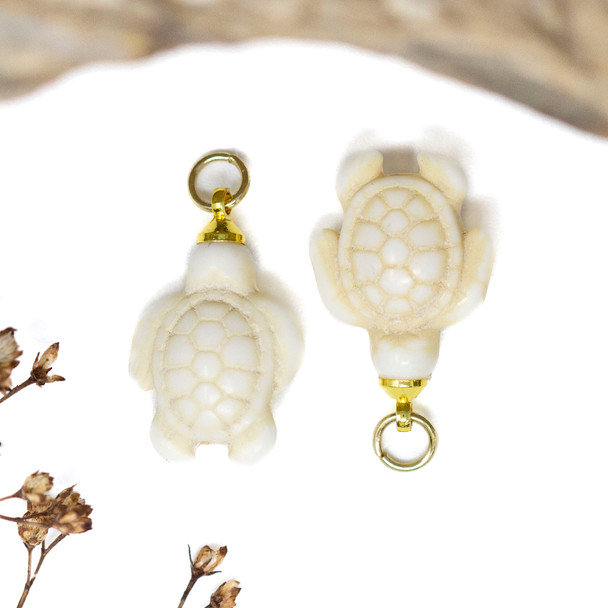 Gold Plated Magnesite 14x21mm Cream Turtle Pendant