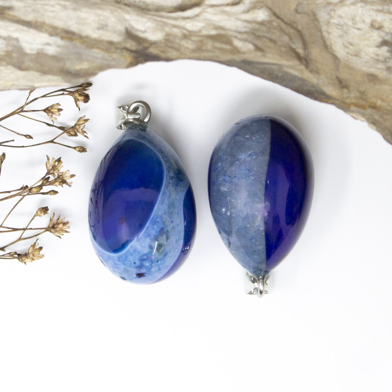 Cracked Agate 20x30mm Dyed Blue Egg Drop Pendant Bead World