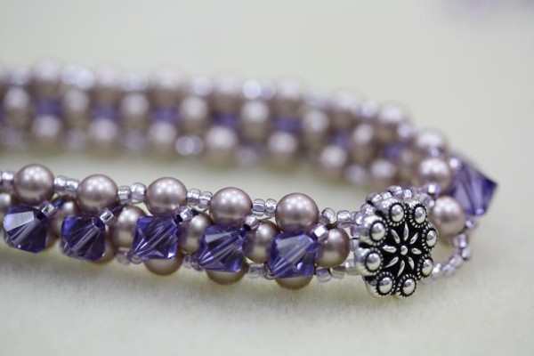 NEW! Right Angle Weave Glass Bead Bracelet Kit (Purple) –