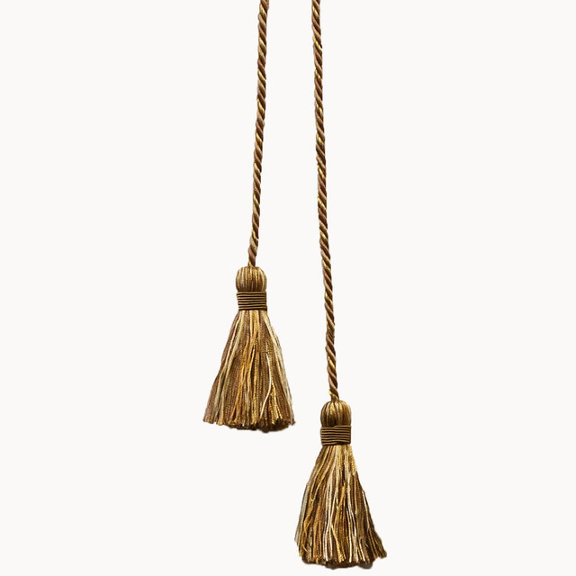 Stout Trim Shandell 28 Acorn Art Of Design Trim-2 Tassel Fringe 100% Spun Viscose CHINA Horizontal: 0 and Vertical: 0 3 in - My Fabric Connection -