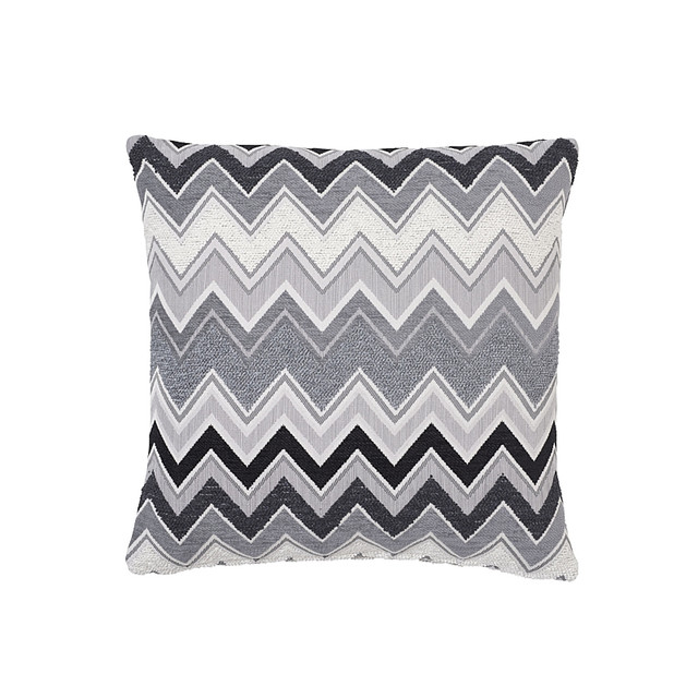 Schumacher Pillow Zenyatta Mondatta 18" Noir & Blanc Pillow Chroma 48% COTTON, 26% ACRYLIC 18 - My Fabric Connection -