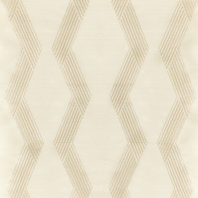 Kravet Wallcovering W3835.161.0 Wallcovering SISAL - 60%;VISCOSE - 28%;COTTON - 12% India </p><p>Repeat: H: 17.9, V: 15.75 35.8 - My Fabric Connection -
