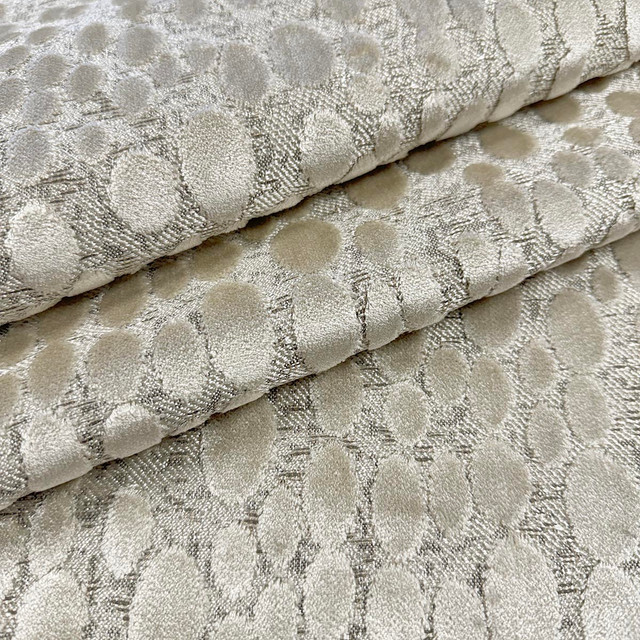 Magnolia Fabric Daniel Pearl - 52%Poly, 48% Visc India 55,000 WYZ Horizontal: and Vertical: 54 - My Fabric Connection -