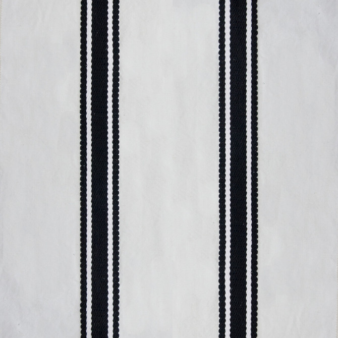 Gaston Y Daniela Fabric Caracas Negra Fabric COTTON - 35%;VISCOSE - 30%;POLYESTER - 22%;LINEN - 13% India MEDIUM </p><p>Repeat: H: 6.25, V: 55 - My Fabric Connection -