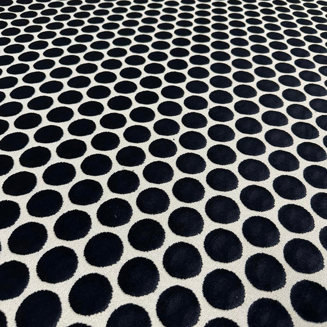 Magnolia Fabric Disky Ebony - 86% Viscose, 14% Polyester India 18000 Horizontal: 3.5 and Vertical: 2.5 57.5 - My Fabric Connection -