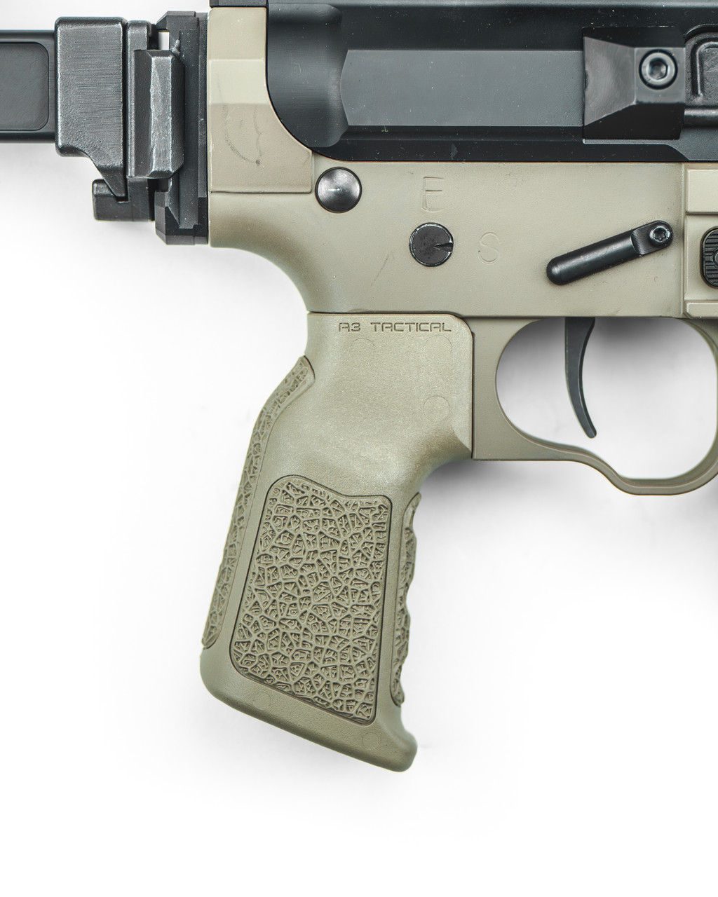 XENO TRIAD - REDUCED ANGLE AR-COMPATIBLE GRIP