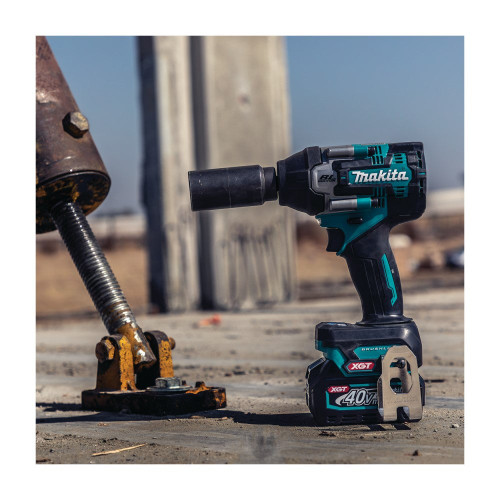 Makita 40V Max XGT Brushless Cordless Impact Wrench Kit