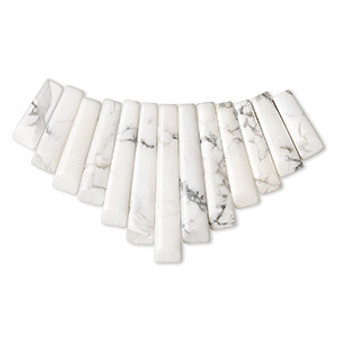 Focal, white howlite (natural), 10-29mm graduated mini-fan, B grade, Mohs hardness 3 to 3-1/2. Sold per 13-piece set.