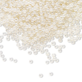 Seed bead, Preciosa Ornela, Czech glass, opaque white pearl luster (47102), #11 rocaille. Sold per 500-gram pkg.