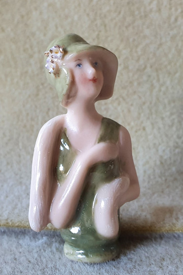 Porcelain half doll - Daisy - 6cm high