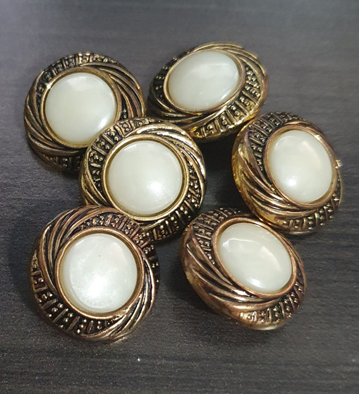 Acrylic Button Clasp (shank Button) - Ant Bronze & Pearl White Round - 6pk - 20mm diameter