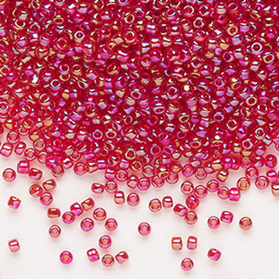 Seed bead, Dyna-Mites™, glass, transparent rainbow ruby red, #11 round. Sold per 40-gram pkg.