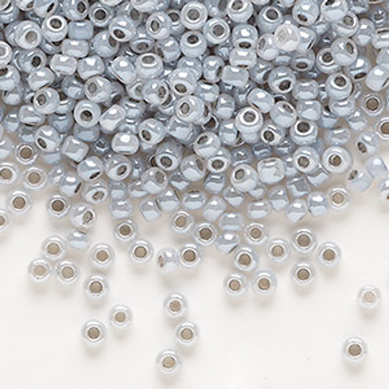 Seed bead, Dyna-Mites™, glass, opaque ceylon pastel grey, #8 round. Sold per 40-gram pkg.