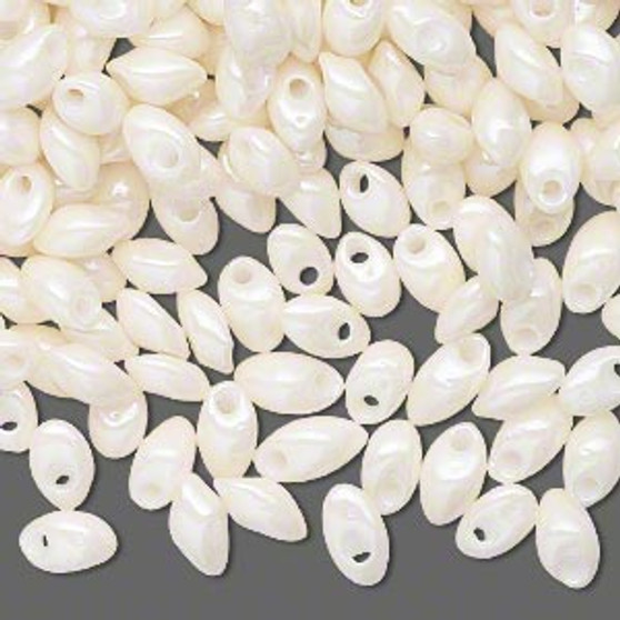 Seed bead, Miyuki, glass, opaque luster cream pearl, (LMA421), 7x4mm long magatama. Sold per 50-gram pkg.