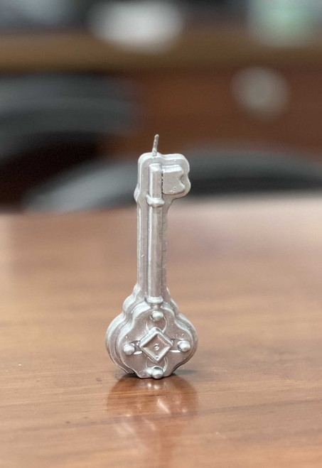Key Figure Candle - Silver Key Figure Candle - Silver