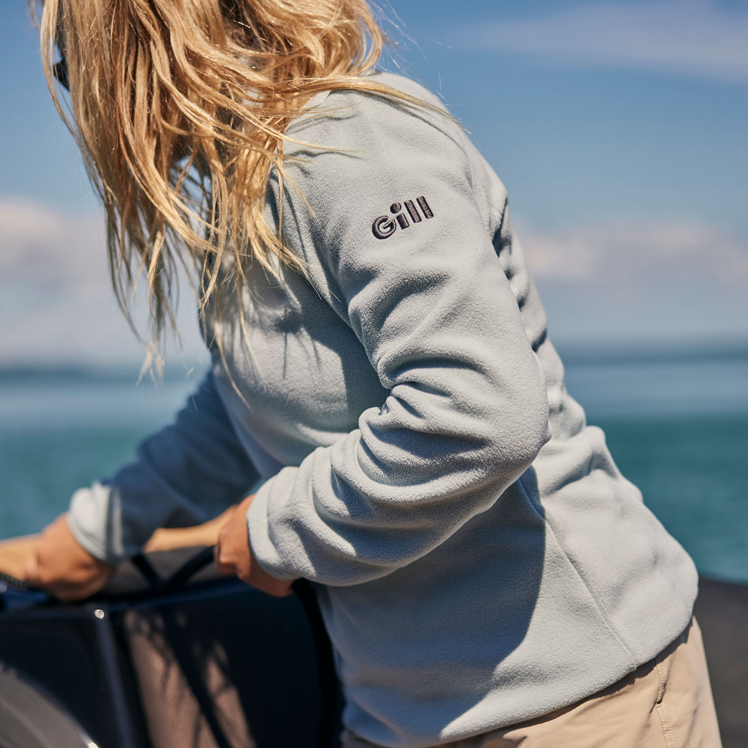 Women's Pursuit 1/4 Zip Fleece - CC51W-GRE15-LIFESTYLE-3.jpg
