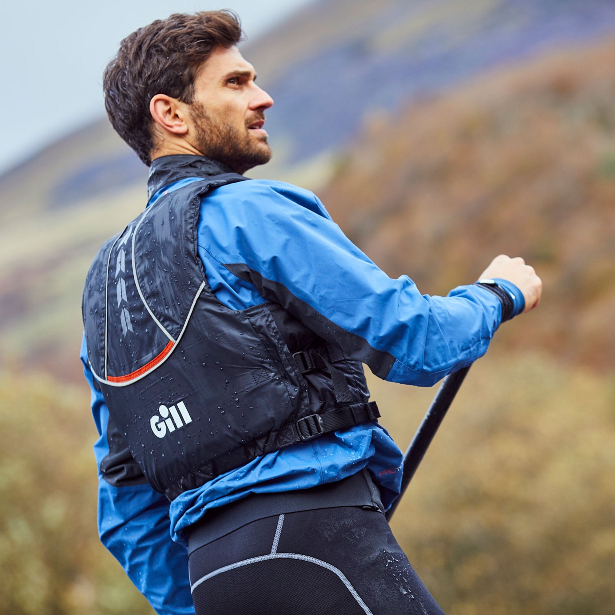 Pursuit Buoyancy Aid- 4916-BLK20-LIFESTYLE_13.jpg