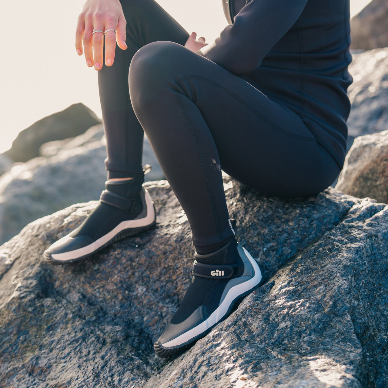 Womens Pursuit Neoprene Leggings - 5033W-BLK01_LIFESTYLE_2.jpg