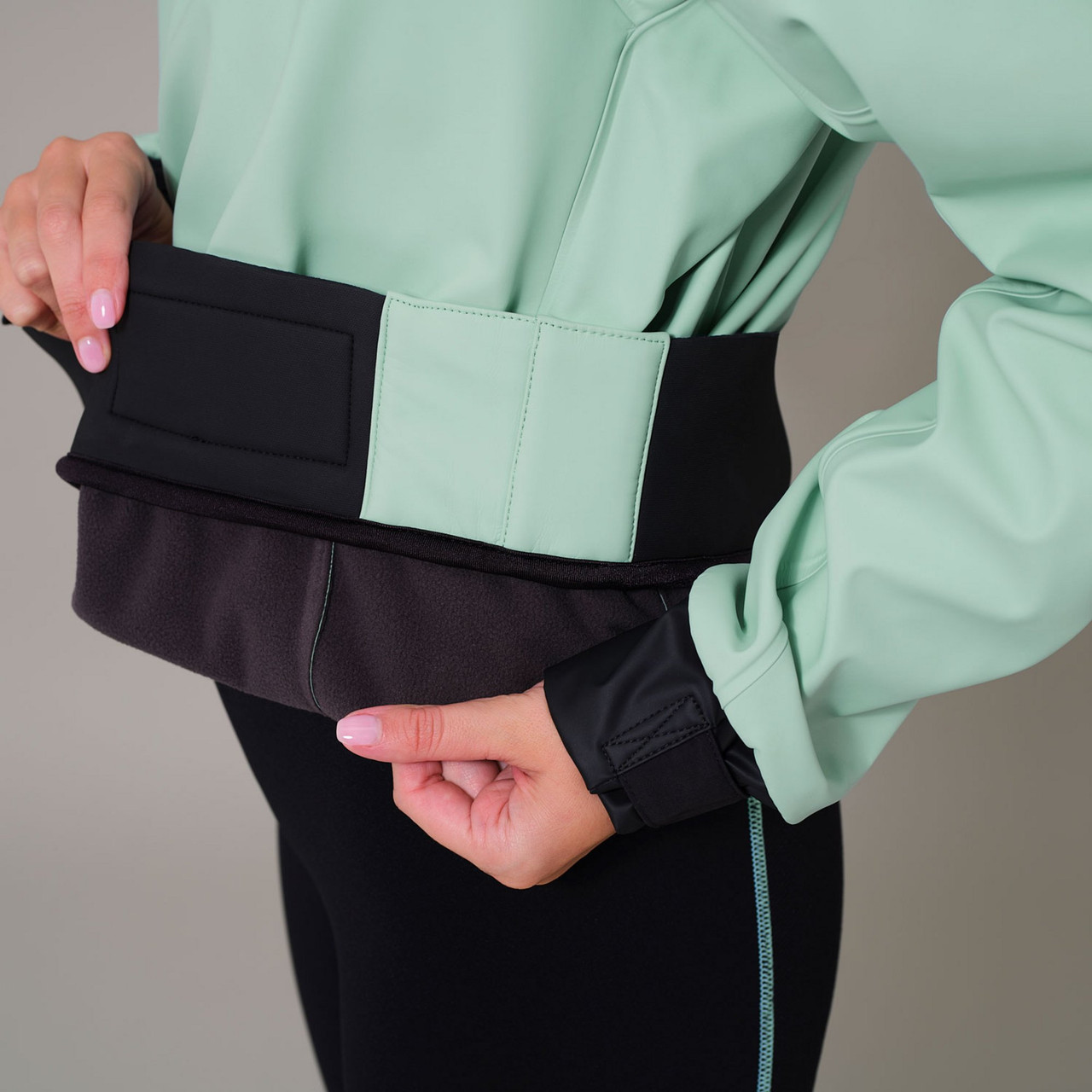 Thermoshield Top - 4369_EGG01_Studio_11.jpg