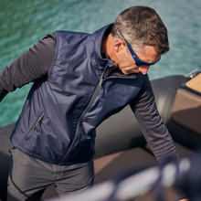 Pilot Gilet - CC92G-NAV06-LIFESTYLE-1.jpg
