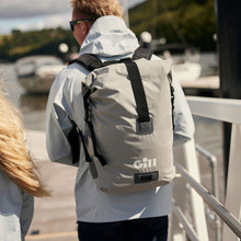 Voyager Day Pack - L105-GRE01-LIFESTYLE_1.jpg