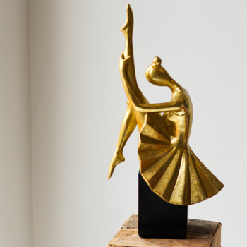 20230501 Resin Craft - Ballerina Point To Sky