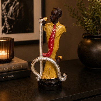 17510A Jazz Musician Figurine – Singer – Red Tie
