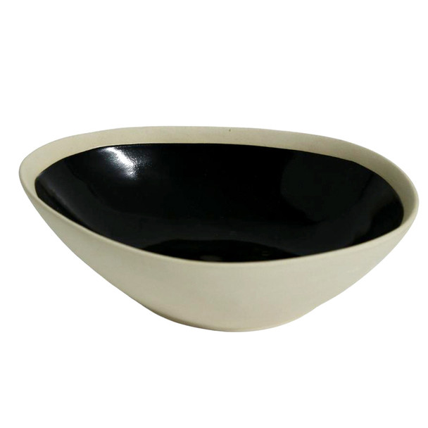 TM110023 Black And White Triangle Bowl