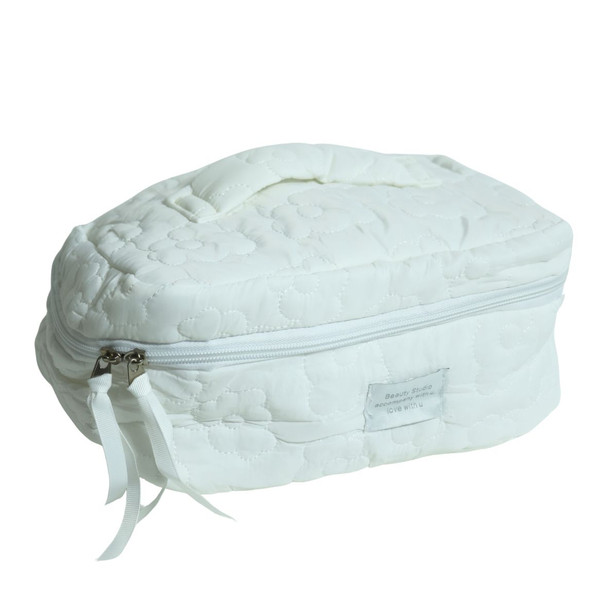 MUBHY2A Floral Quilted Travel Cosmetic Bag - White