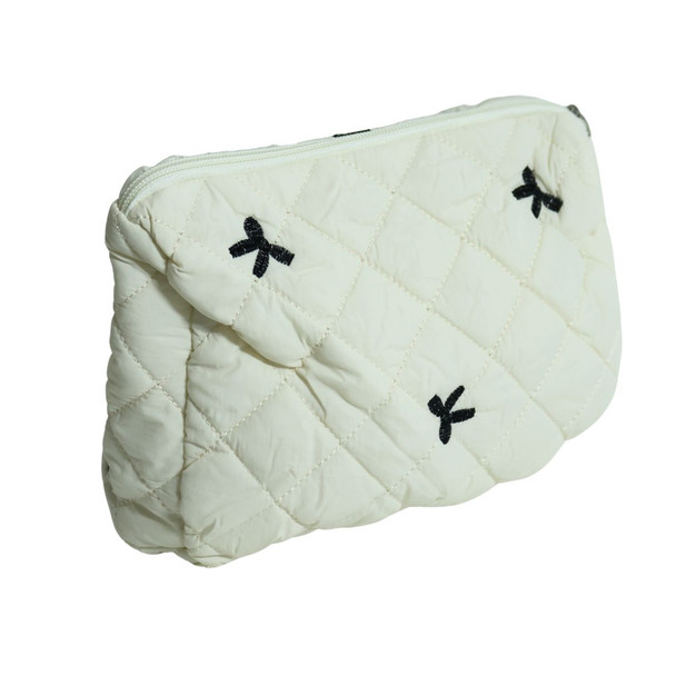 MUBHY8B White Quilted Cosmetic Bag with Embroidery