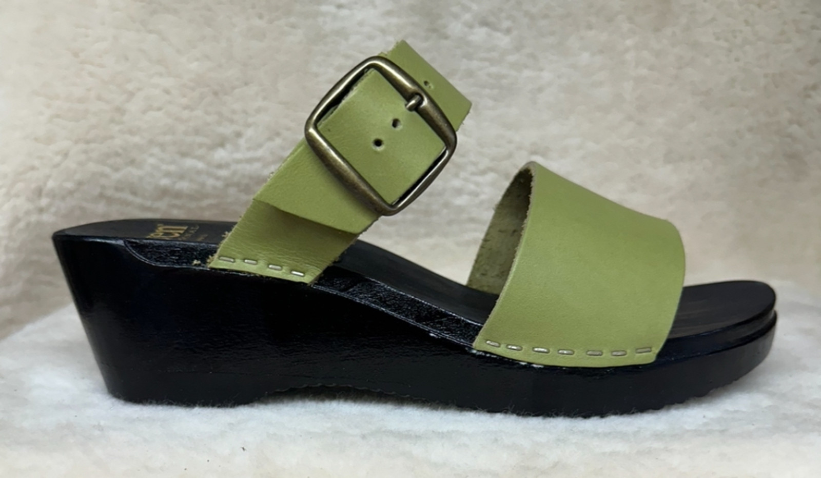 2 Strap Clogs - Kiwi  -  Mid Heel Wedge