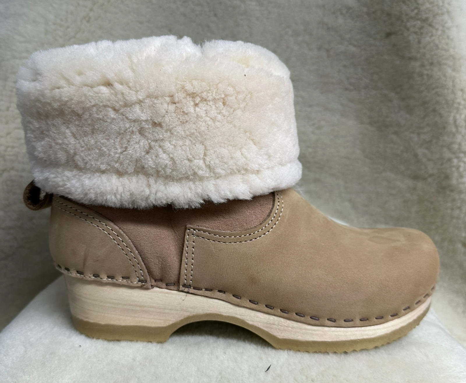 7" Cream Shearling Clog Boots - Low Heels - Size 39