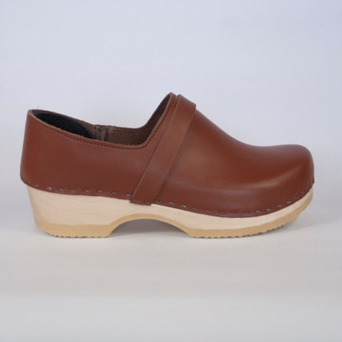 Closed Back Clogs With Strap