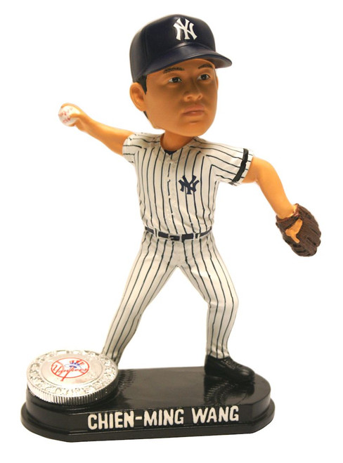 New York Yankees Chien-Ming Wang Forever Collectibles Blatinum Bobblehead - Pose 2