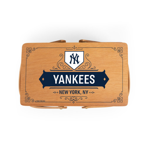 New York Yankees Poppy Personal Picnic Basket (Beige)