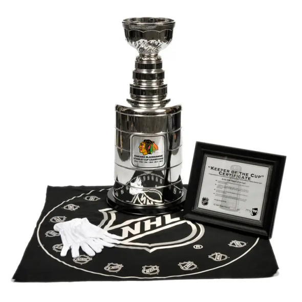 NHL Chicago Blackhawks 6 Time Champions Replica Stanley Cup
