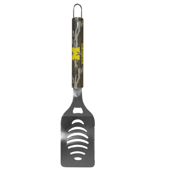 Michigan Wolverines Spatula with Mossy Oak Camo