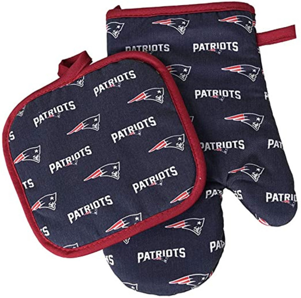 New England Patriots Oven Mitt and Pot Holder Set Color Rush